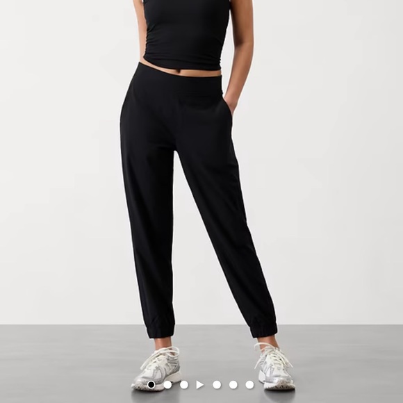Athleta Brooklyn Mid Rise Joggers 16 - Picture 1 of 6